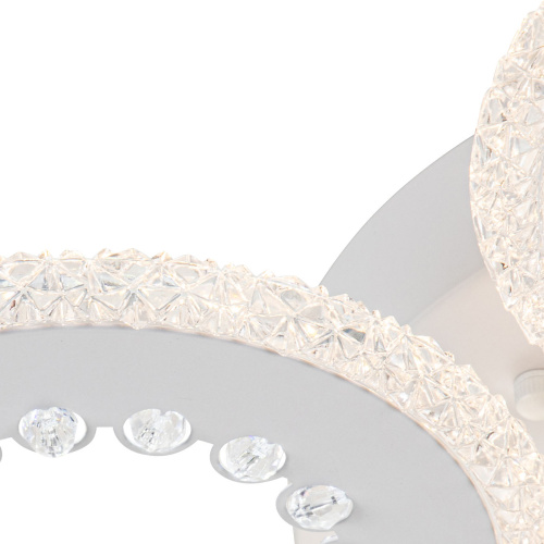 Потолочный светильник Escada 10233/5 LED*105W White фото 2 Потолочный светильник Escada 10233/5 LED*105W White фото 2