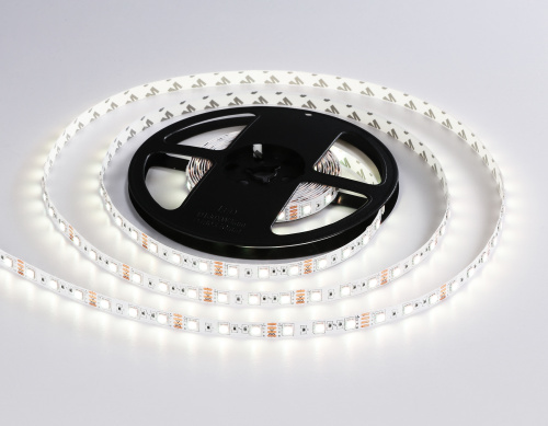 Комплект светодиодной ленты 12В 5050 60Led 14.4Вт/м Цветная RGB IP20 5м фото 15 Комплект светодиодной ленты 12В 5050 60Led 14.4Вт/м Цветная RGB IP20 5м фото 15