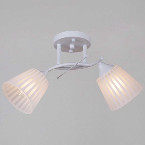 Потолочная люстра Reluce 82460-0.3-02 WH