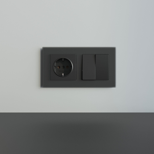 Рамка из стекла на 2 поста Senso черный soft-touch W0023108 фото 3 Рамка из стекла на 2 поста Senso черный soft-touch W0023108 фото 3