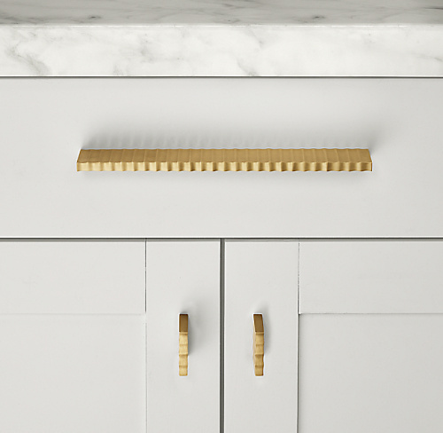 Ручка-скоба Helmsley L.15.2 Lac.Burnished Brass фото 2