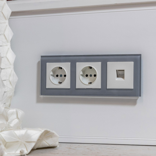 Рамка из стекла на 3 поста Favorit серый W0031115 фото 2