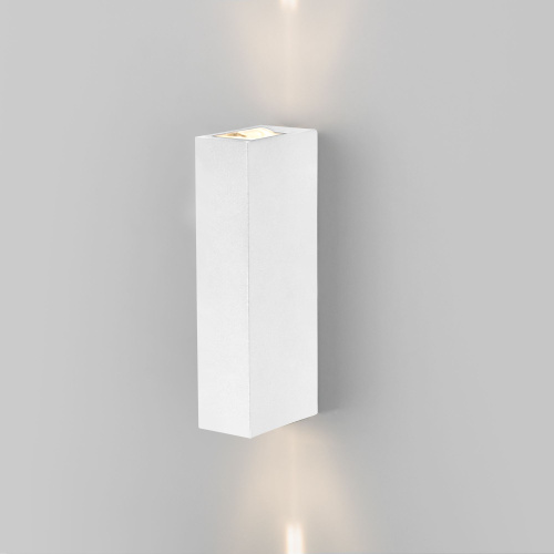 Уличный настенный светодиодный светильник Blaze LED IP65 35136/W белый Уличный настенный светодиодный светильник Blaze LED IP65 35136/W белый