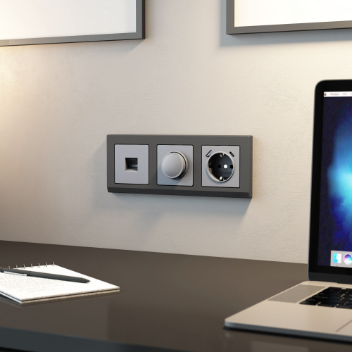 Рамка из поликарбоната на 3 поста Stark графит матовый W0031864 фото 3