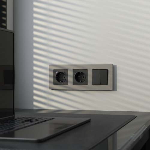 W0032917/ Рамка на 3 поста Slab (дымчатый софт) W0032917 фото 4