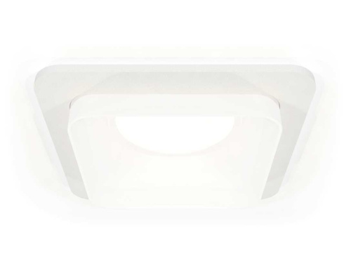 Комплект встраиваемого светильника Ambrella light XC7901013 SWH/FR белый песок/белый матовый MR16 GU5.3 (C7901, N7755)