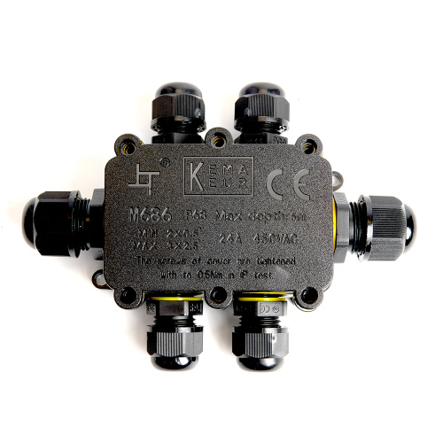 Коробка распределительная  LD526 водонепроницаемая на 6 выходов, 450V, 140х100х36, черный фото 4