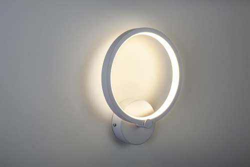 Настенный светильник Escada 10207/S LED*12W White фото 3