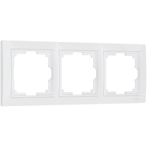 Рамка из поликарбоната на 3 поста Snabb Basic белый W0032001