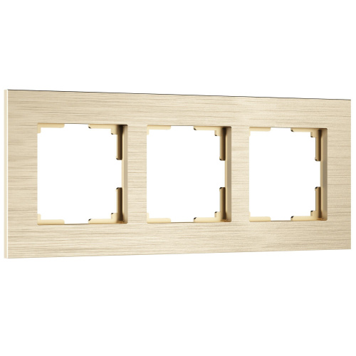 Рамка из металла на 3 поста АluMax шампань алюминий W0033511 Рамка из металла на 3 поста АluMax шампань алюминий W0033511