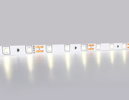 Светодиодная лента 12В 2835 60Led 4.8Вт/м 4500K IP20 5м фото 2