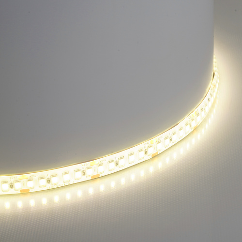 Светодиодная LED лента Feron LS512, 180SMD(2835)/м 16Вт/м 24V 5000*10*2.3мм 3000К IP65 фото 2