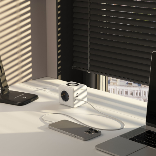 Розеточный блок 3-местный + 3×USB + беспроводная зарядка W6513501 фото 2 Розеточный блок 3-местный + 3×USB + беспроводная зарядка W6513501 фото 2