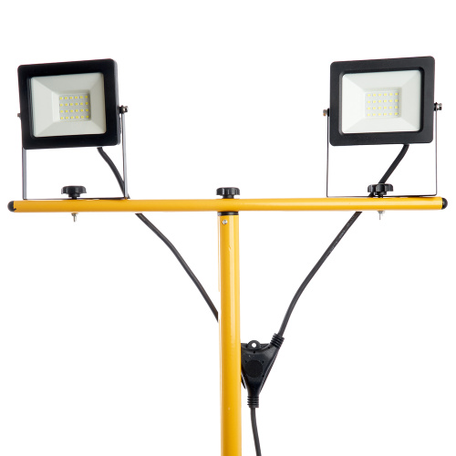 Светодиодный прожектор Feron LL-502 на штативе IP65 2*30W 6400K фото 4 Светодиодный прожектор Feron LL-502 на штативе IP65 2*30W 6400K фото 4