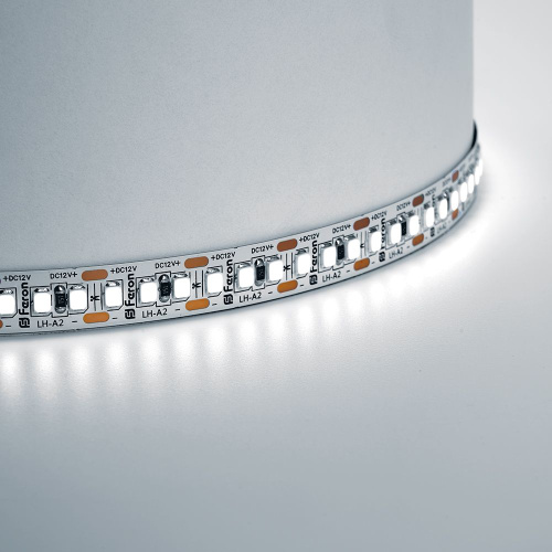Светодиодная LED лента Feron LS616, 180SMD(2835)/m 17W/m 12V 5m 4000К фото 7