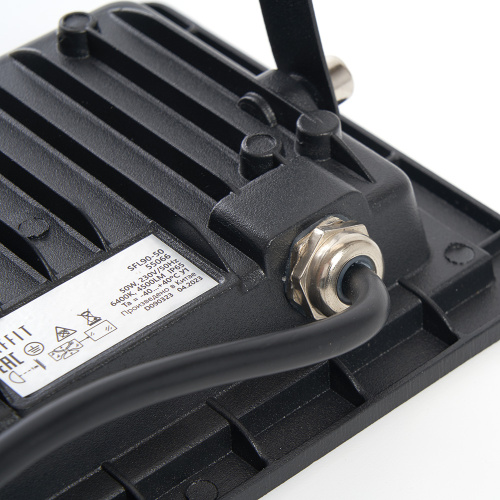 Светодиодный прожектор SAFFIT SFL90-50 IP65 50W 6400K черный фото 4