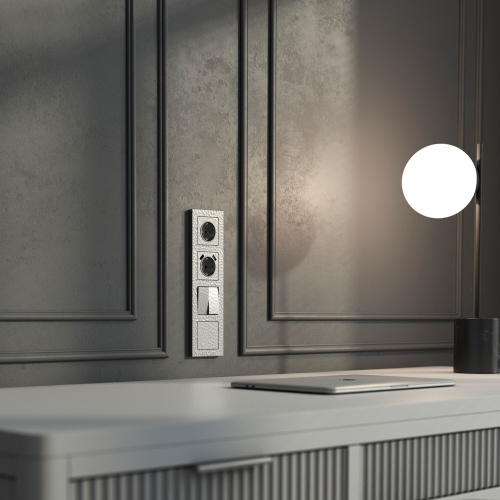 Рамка из поликарбоната на 4 поста Hammer серебряный W0042406 фото 5