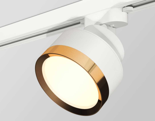 Комплект трекового светильника Ambrella light SWH/PYG белый песок/золото желтое полированное GX53 (A2524, A2105, C8101, N8124) XT8101004 фото 3