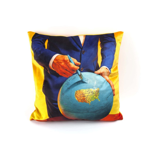 Подушка Toiletpaper Globe Подушка Toiletpaper Globe