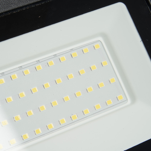 Светодиодный прожектор SAFFIT SFL90-50 IP65 50W 6400K черный фото 3