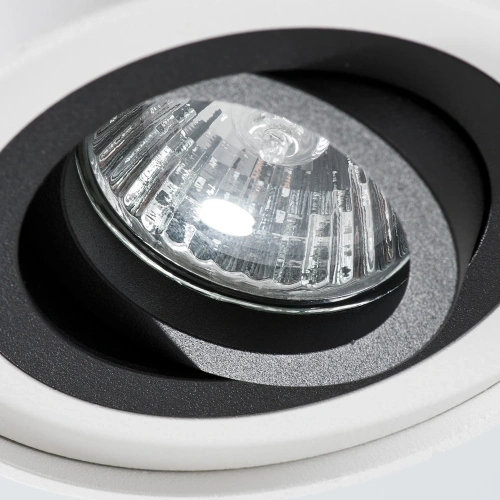 Точечный накладной светильник Arte Lamp FALCON A5644PL-1WH фото 3 Точечный накладной светильник Arte Lamp FALCON A5644PL-1WH фото 3