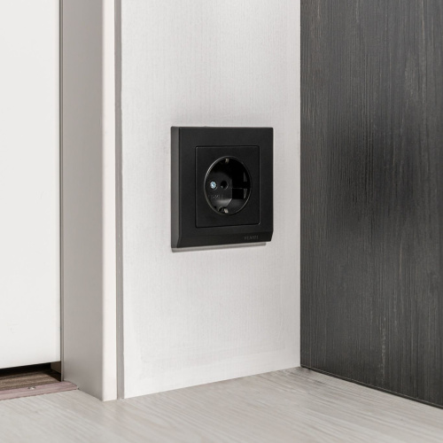 Рамка из поликарбоната на 1 пост Stark черный W0011808 фото 4 Рамка из поликарбоната на 1 пост Stark черный W0011808 фото 4