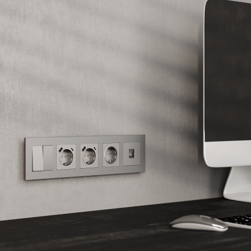 Рамка из металла на 5 постов AluMax алюминий W0053506 фото 2