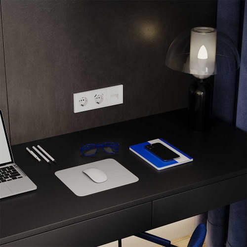 Рамка пластиковая Voltum S70 на 3 поста, (белый матовый) VLS100302 фото 2