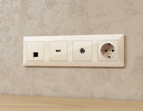 Комплект механизма компьютерной розетки RJ-45 экранированной с автоматической защитной шторкой ALFA Бежевый глянец QUANT (AP3120, VM185) MA312005 фото 4