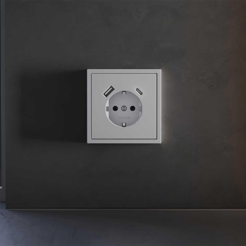 Накладка для розетки с заземлением и защитными шторками, с USB A+C, S70 (серый) Voltum VLS001016 Накладка для розетки с заземлением и защитными шторками, с USB A+C, S70 (серый) Voltum VLS001016