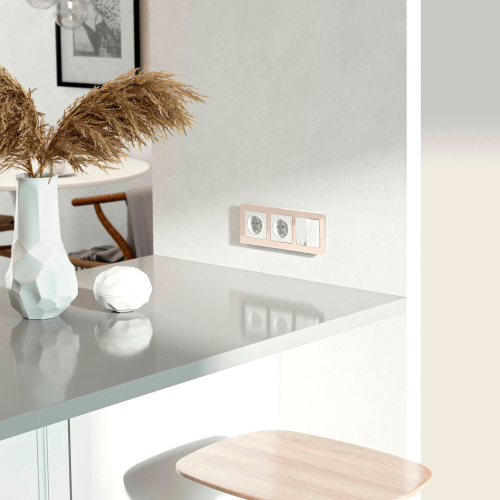 Розетка с заземлением (Hammer белый) W1271001 фото 6 Розетка с заземлением (Hammer белый) W1271001 фото 6