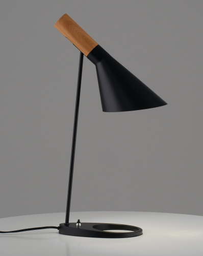 Лампа настольная Moderli V11333-1T Turin фото 2 Лампа настольная Moderli V11333-1T Turin фото 2