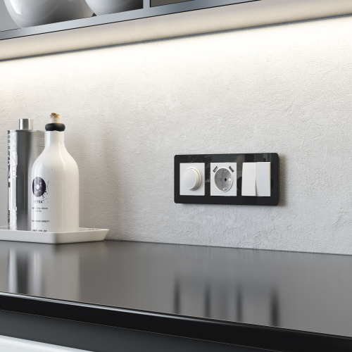 Рамка из акрила на 3 поста Acrylic черный W0032708 фото 3 Рамка из акрила на 3 поста Acrylic черный W0032708 фото 3