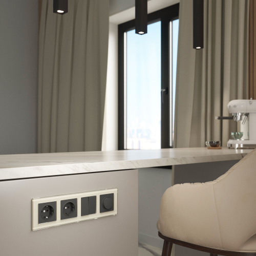 Рамка из стекла на 4 поста Favorit молочный W0041141 фото 2