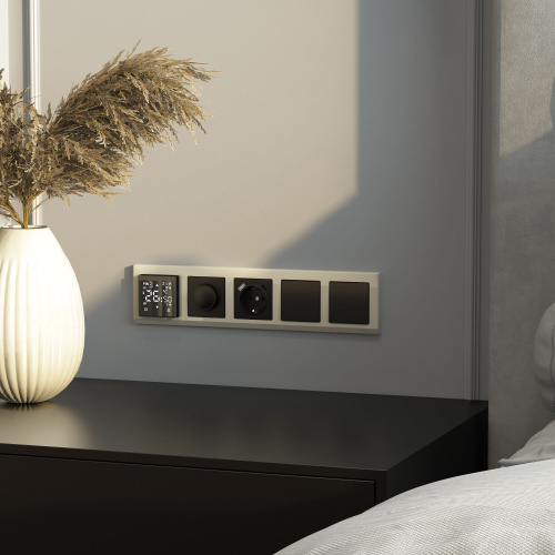 Розетка с заземлением, шторками и USB тип A+C (черный матовый) W1171708 фото 5 Розетка с заземлением, шторками и USB тип A+C (черный матовый) W1171708 фото 5