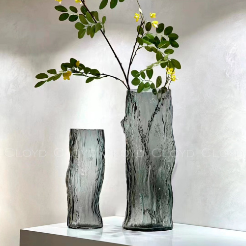 Ваза Cloyd арт.50131 / выс. 31 см - дымчатое стекло / серия 1620 фото 3 Ваза Cloyd арт.50131 / выс. 31 см - дымчатое стекло / серия 1620 фото 3