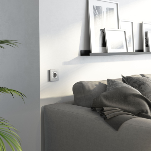 Рамка из металла на 1 пост АluMax алюминий W0013506 фото 2 Рамка из металла на 1 пост АluMax алюминий W0013506 фото 2