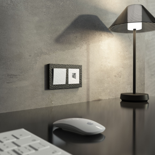 Выключатель одноклавишный проходной (Hammer белый) W1212001 фото 3 Выключатель одноклавишный проходной (Hammer белый) W1212001 фото 3