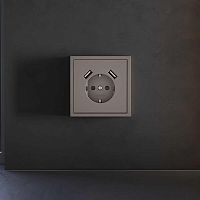 Накладка для розетки с заземлением и защитными шторками, с USB A+A, S70 (капучино) Voltum VLS000914