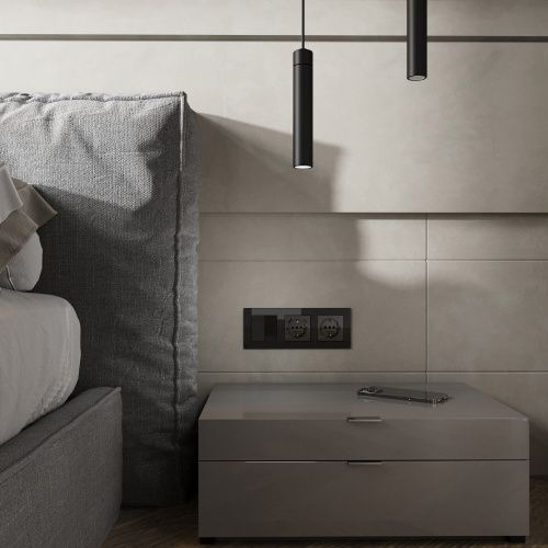 Розетка с заземлением, шторками и USB тип A+C (черный акрил) W1171748 фото 2 Розетка с заземлением, шторками и USB тип A+C (черный акрил) W1171748 фото 2