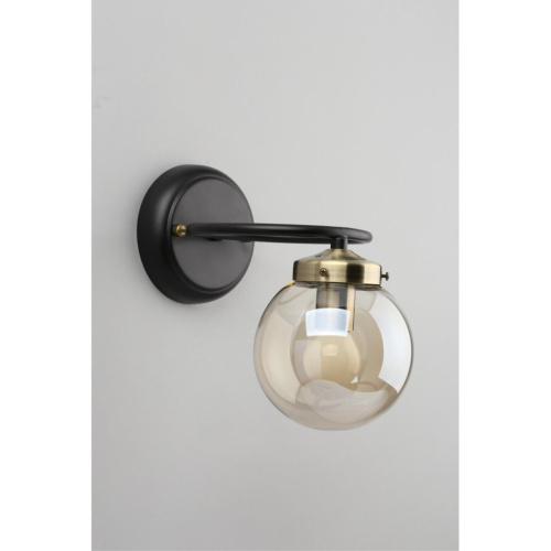 Светильник настенный (Бра) OML-94001-01 фото 4 Светильник настенный (Бра) OML-94001-01 фото 4