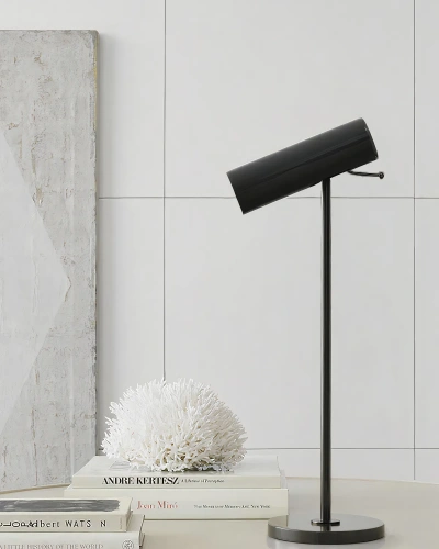 Черная настольная лампа "Ллойд"