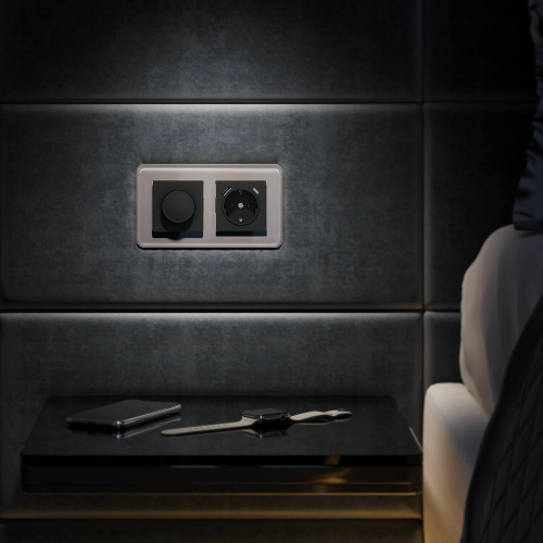 Розетка с заземлением, шторками и USB тип A+C (черный матовый) W1171708 фото 3 Розетка с заземлением, шторками и USB тип A+C (черный матовый) W1171708 фото 3