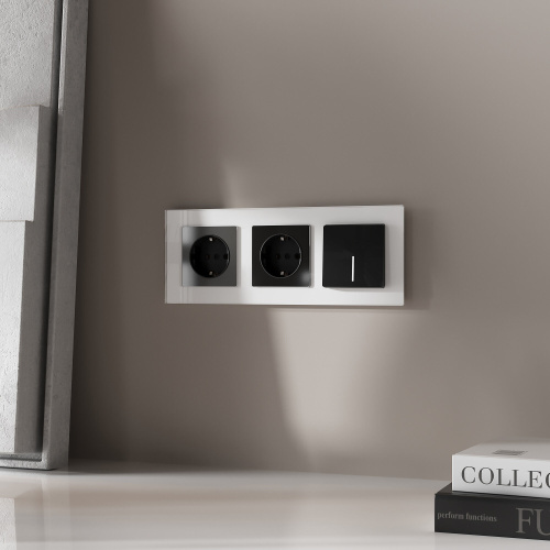 Выключатель одноклавишный с подсветкой (черный акрил) W1110148 фото 2