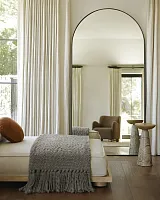 Чёрное зеркало арочной формы "Савона"