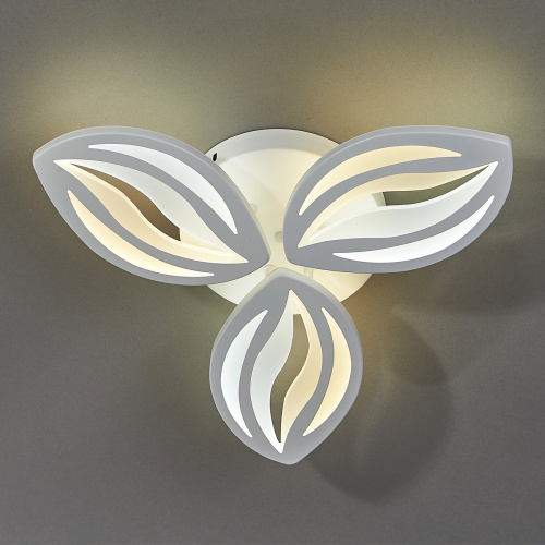 Потолочный светильник Escada 10221/3 LED*47W White фото 3 Потолочный светильник Escada 10221/3 LED*47W White фото 3