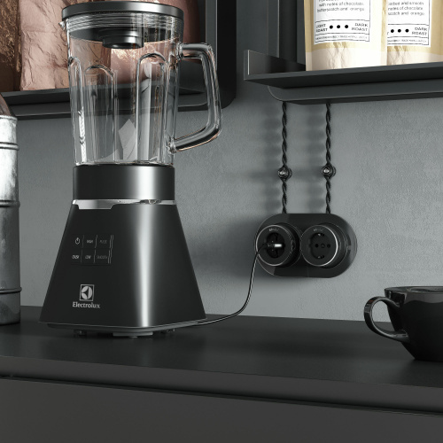 Розетка с заземлением Vintage черный матовый/хром W5871051 фото 4 Розетка с заземлением Vintage черный матовый/хром W5871051 фото 4