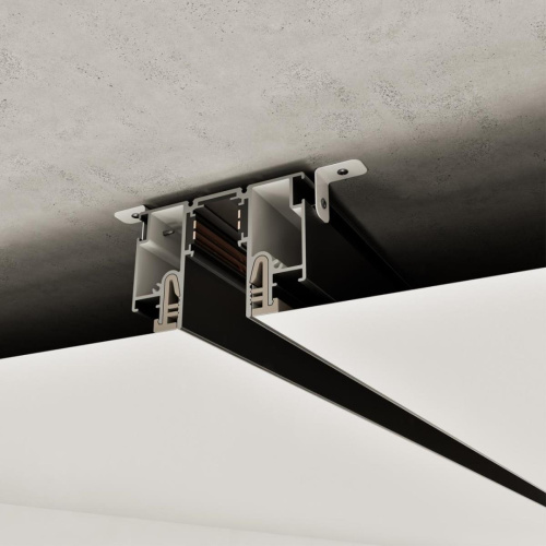 Шинопровод для монтажа в натяжной потолок 2м (CLAMP) Novotech Flum Clamp For Novotech 135326 фото 2