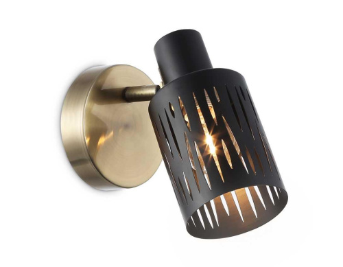 Настенно-потолочный спот Ambrella light TRADITIONAL TR8667 Настенно-потолочный спот Ambrella light TRADITIONAL TR8667