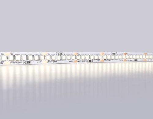 Светодиодная лента 12В 2835 240Led 17Вт/м 4500K IP20 5м фото 2 Светодиодная лента 12В 2835 240Led 17Вт/м 4500K IP20 5м фото 2